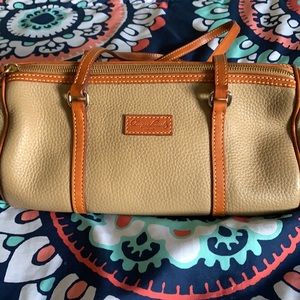Dooney & Bourke Vintage tan & light brown handbag